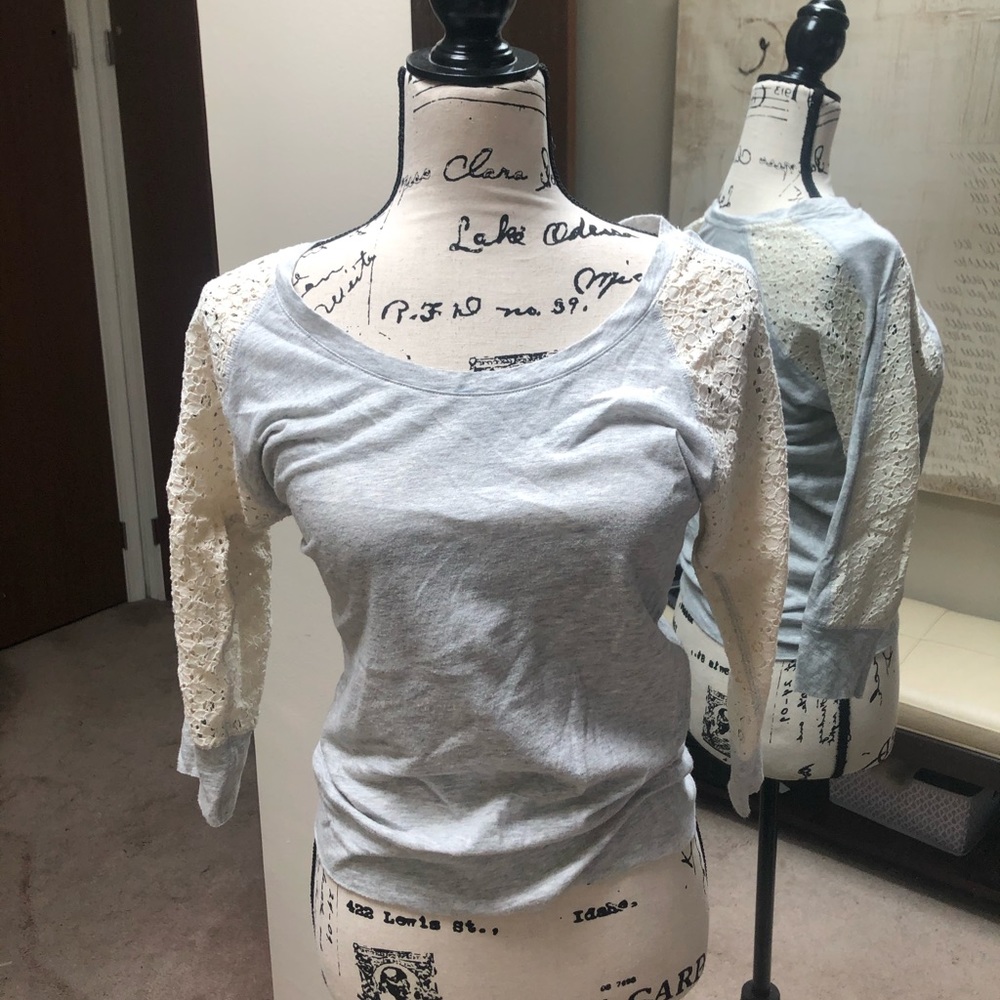 Lace 3/4 sleeve shirt - Picture 1 of 4